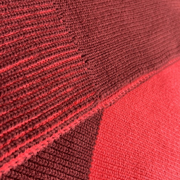 NWT Lululemon Texture Play Scarf~Savannah / Watermelon Red - Picture 3 of 7